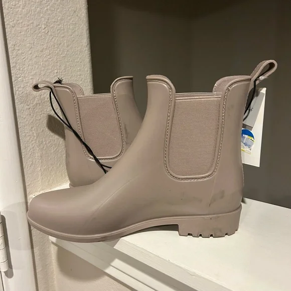 A New Day Chelsea Rain Boots Women's US 7 Taupe Waterproof Round Toe Slip On - Picture 3 of 10